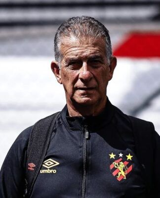 Corinthians encaminha contratação de ex-treinador para atuar na base