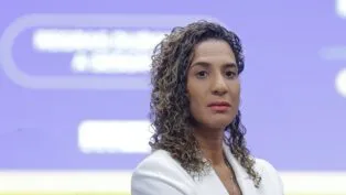 Anielle Franco posa para foto no STF