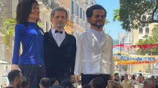 Bonecos gigantes de Kléber Mendonça Filho e Wagner Moura