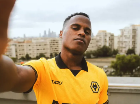 Wolverhampton aceita proposta do Palmeiras por Arias e aguarda movimentação do Flu