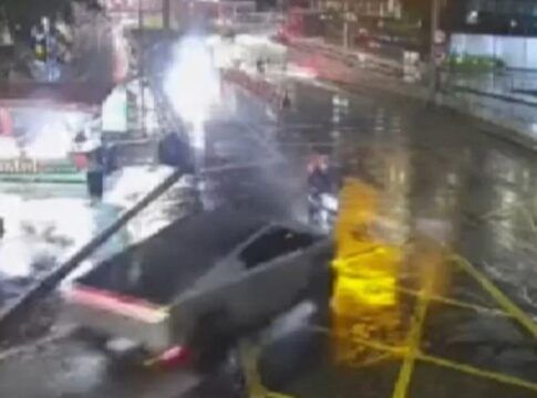 Motociclista morre após colisão com Tesla Cybertruck na Zona Sul de São Paulo