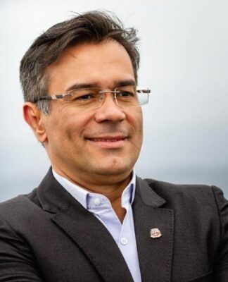 Ex-prefeito de Cubatão é denunciado pelo MP por estupro contra servidora municipal