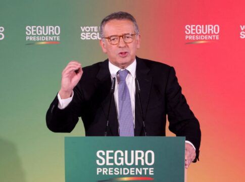 Portugueses votam para presidente com socialista em vantagem contra ultradireita