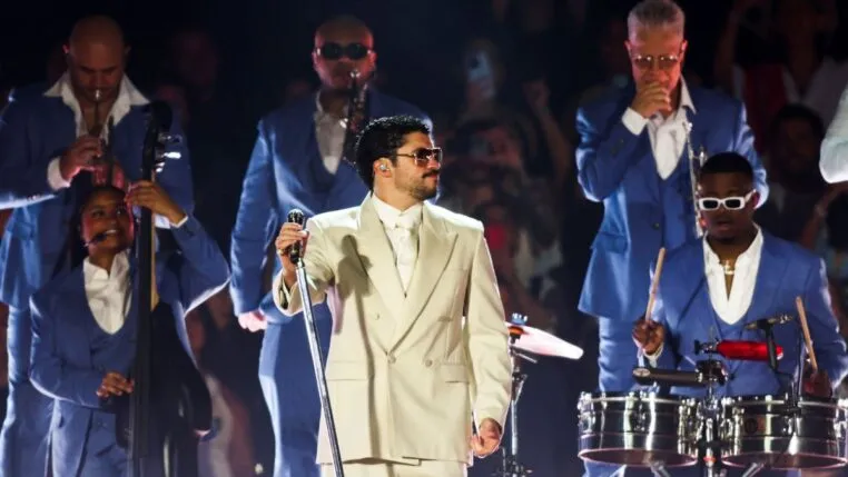 cantor porto-riquenho bad bunny em show na argentina