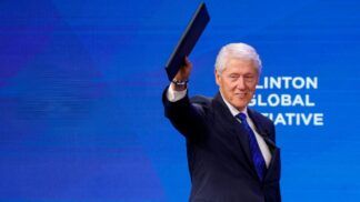 Bill Clinton depõe no Congresso dos EUA sobre relação com Jeffrey Epstein