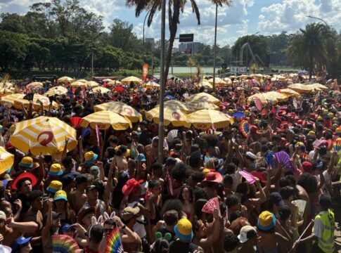 Multidão no bloco da Pabllo