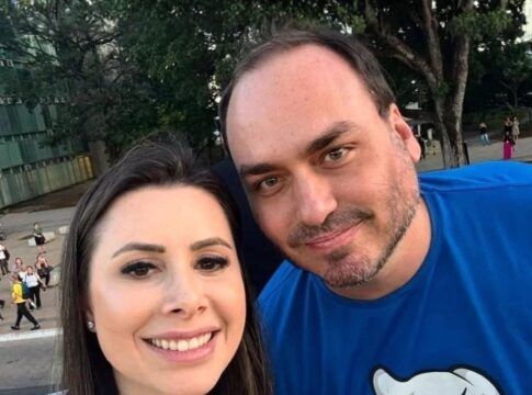 Bolsonaro indica Carlos e Carol de Toni em SC e gera impasse no PL catarinense