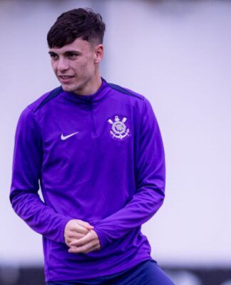 Breno Bidon iniciou sua transição física e pode voltar a estar à disposição do Corinthians logo