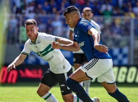 Bruno Rodrigues durante sua primeira passagem no Cruzeiro, que durou de 2022 a 2023