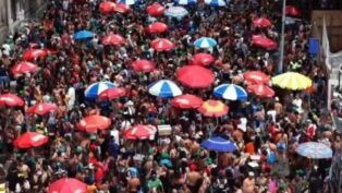 Desfile do Monobloco no Rio de Janeiro