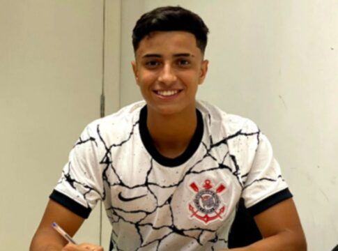 Tiaguinho estava no Corinthians há anos e assinou com o Novorizontino