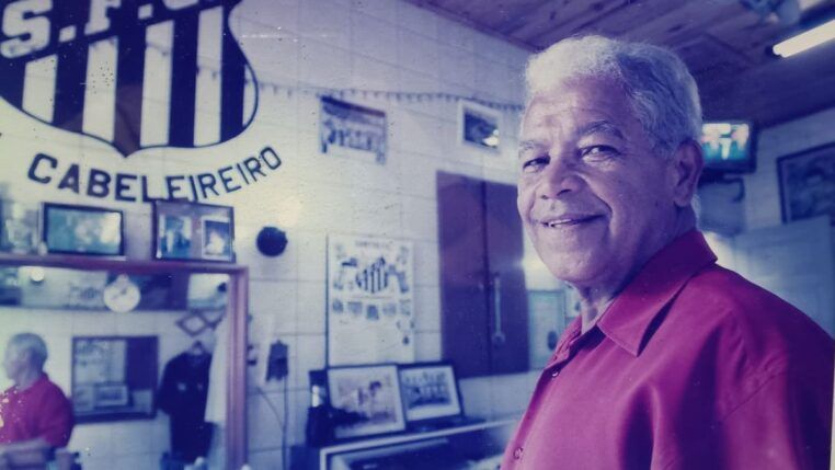 O barbeiro e amigo próximo de Pelé, Didi