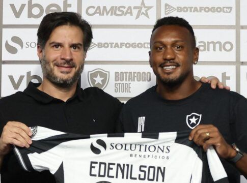 Edenilson é apresentado no Botafogo e minimiza crise financeira do clube carioca