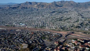 Imagem aérea mostra a cidade de El Paso, no Texas, Estados Unidos, na fronteira com o México