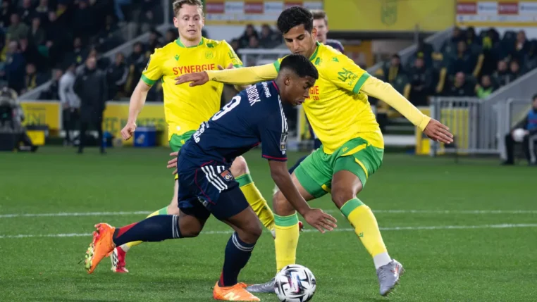 O atacante brasileiro Endrick em Lyon x Nantes, pelo Campeonato Francês