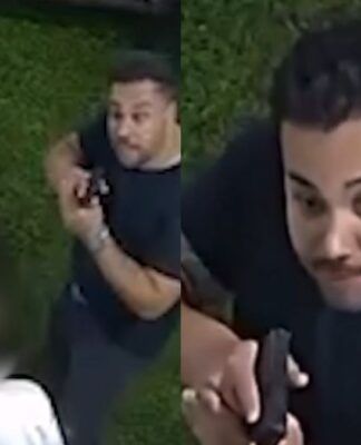 Montagem com dois frames de um vídeo de segurança. À esquerda, um homem de camiseta preta empunha uma arma de fogo em um local com gramado. À direita, um recorte ampliado destaca o rosto do homem com expressão agressiva e a arma em punho. Outras pessoas aparecem com o rosto desfocado.