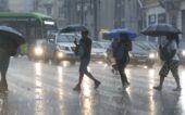 A Defesa Civil disparou alerta de fortes chuvas para as regiões Sul, Sudeste e central de São Paulo