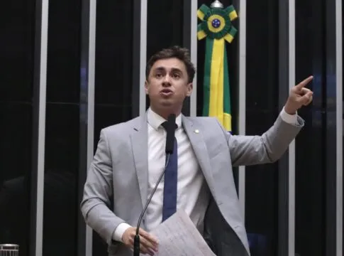 Nikolas Ferreira discursa no plenário da Câmara dos Deputados