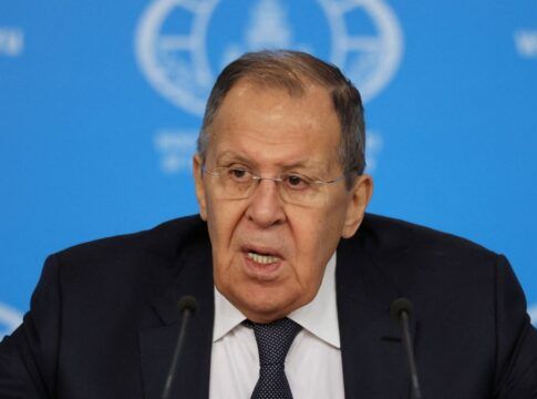 Rússia manterá limites nucleares após fim de tratado “se EUA fizerem o mesmo”