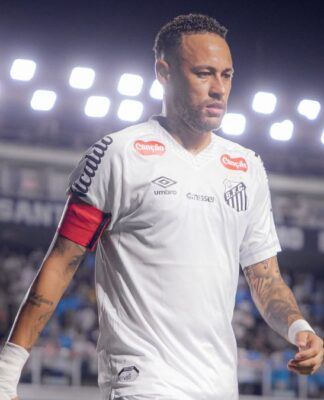 Segundo o repórter Fabiano Farah, Neymar está cansado da rotina de atleta