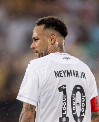Neymar fala pela primeira vez sobre eliminação do Santos e pede evolução do time