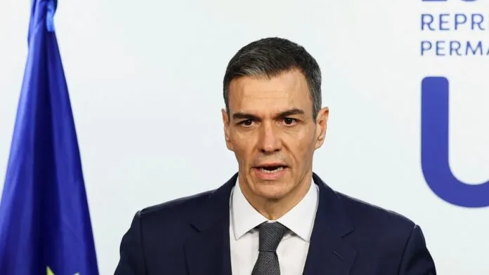 O primeiro-ministro da Espanha, Pedro Sanchez, fala durante evento
