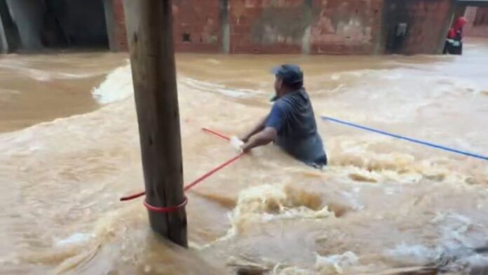 Chuva faz Paraty (RJ) cancelar shows do aniversário de 359 anos da cidade