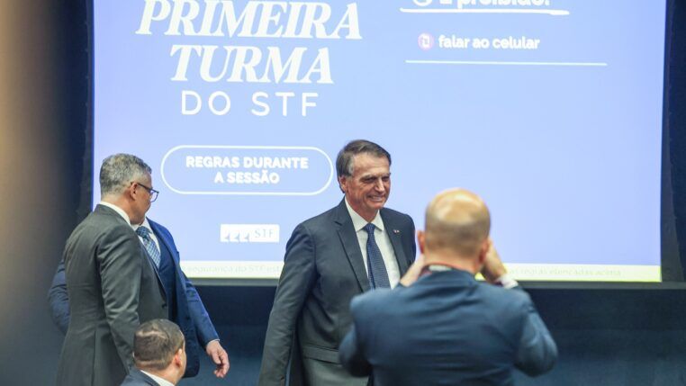 O ex presidente Jair Bolsonaro, chegando para depoimento na 1 turma do STF