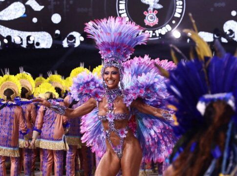 Sabrina Sato desfila pela Gaviões da Fiel no Carnaval 2026 de São Paulo