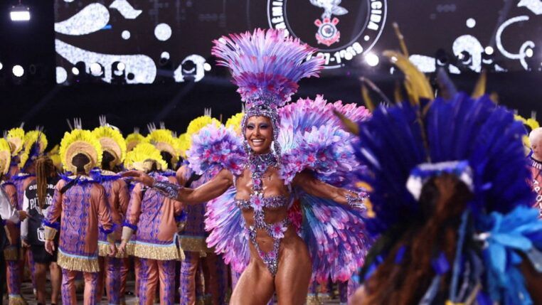 Sabrina Sato desfila pela Gaviões da Fiel no Carnaval 2026 de São Paulo