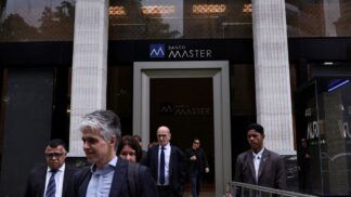 Seguranças no Banco Master