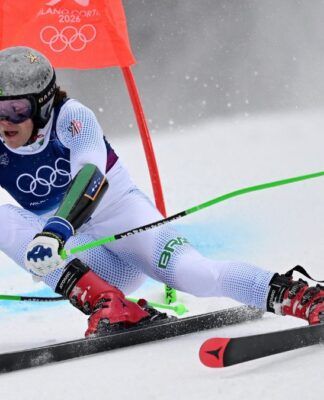 Conheça a trajetória do esquiador de 25 anos que conquistou medalha inédita