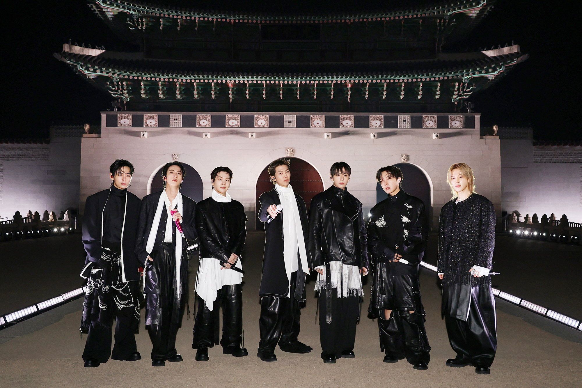 K-POP・アジア BTS ON E BTS estreia no topo da Billboard 200 com ARIRANG e supera recorde