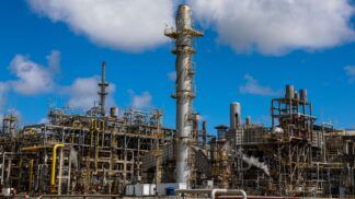 As unidades de hidrotratametno de nafta e de geração de hidrogênio da Refinaria Abreu e Lima (RNEST), da Petrobras.