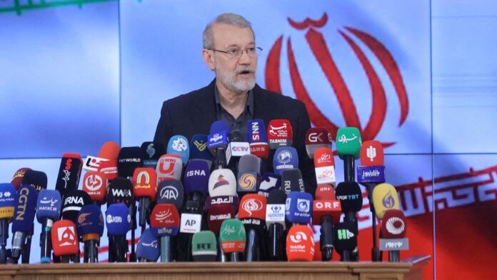 Chefe da Segurança do Irã contraria Trump e afirma que país não negociará com EUA