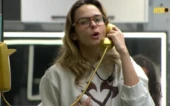 Ana Paula atende Big Fone durante o BBB26