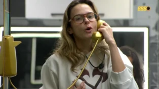 Ana Paula atende Big Fone durante o BBB26