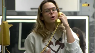 Ana Paula atende Big Fone durante o BBB26