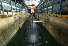 França vai aumentar número de armas nucleares e bases militares na Europa