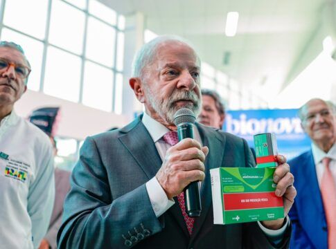 Em visita a Valinhos, Lula afirma que medicamentos do SUS são “nossos mísseis”