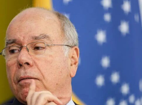 Diante da escalada, o chanceler brasileiro Mauro Vieira conversou por telefone com Abdullah bin Zayed Al Nahyan, ministro das Relações Exteriores dos Emirados Árabes Unidos. Foto: Marcelo Camargo/Agência Brasil