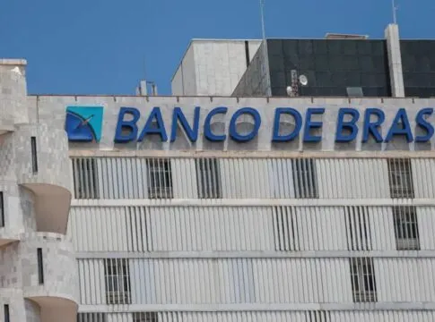 Governo do DF demite indicados de deputados após aprovação de socorro ao BRB