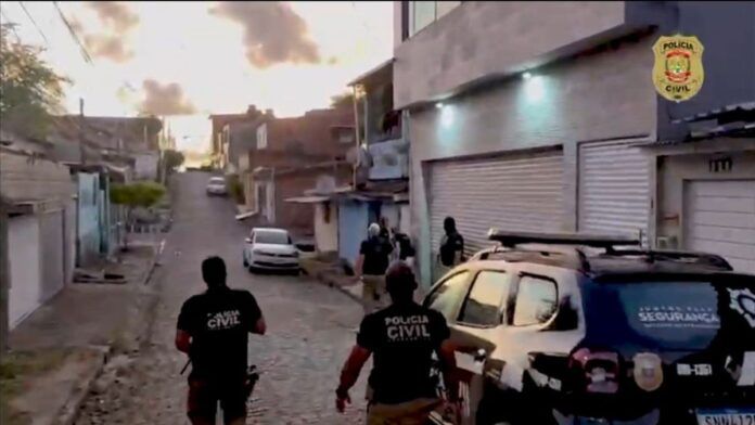 PF identifica grupo que aplicava golpes por telefone de dentro de presídio e fazia vítimas em vários estados