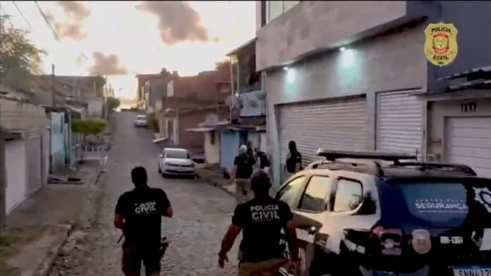 PF identifica grupo que aplicava golpes por telefone de dentro de presídio e fazia vítimas em vários estados