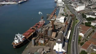 Navio no Porto de Santos