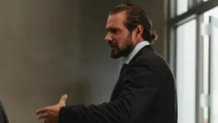 Daniel Vorcaro gesticula em foto de perfil