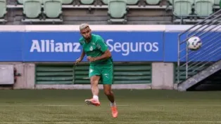 Andreas Pereira treina no Allianz Parque