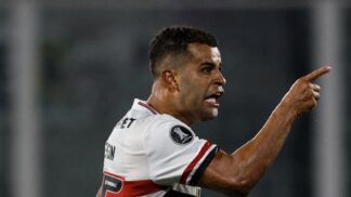 Alisson, ex-São Paulo e atualmente no Fluminense, divulgou uma indireta em suas redes sociais após a notícia da demissão do técnico Hernán Crespo