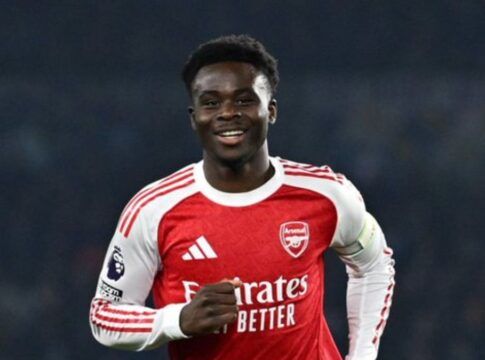 Arsenal vence Brighton por 1 a 0 e abre 7 pontos na liderança da Premier League