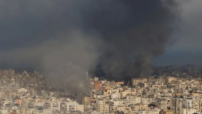 Israel faz operações militares na fronteira com Líbano, afirma agência